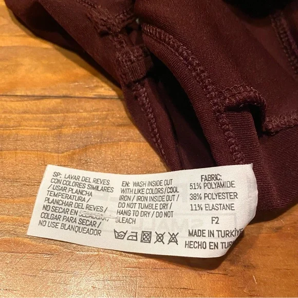 Alphalete sports bra size small - Picture 4 of 6